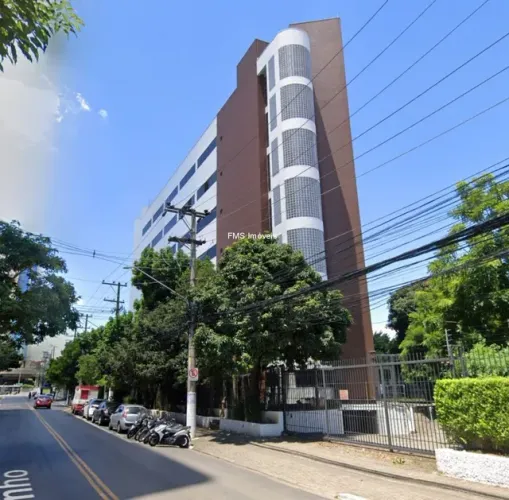 Excelente Sala Comercial para Locação na Barra Funda, São Paulo-SP: 3 Salas, 10 Banheiros,