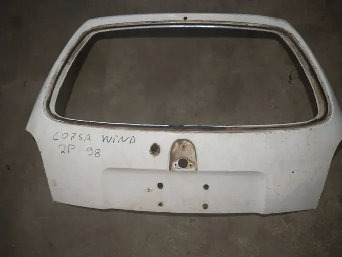 Tampa traseira GM/Corsa Wind 98