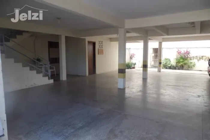 Apartamento próximo ao Centro: garagem, 2/4
