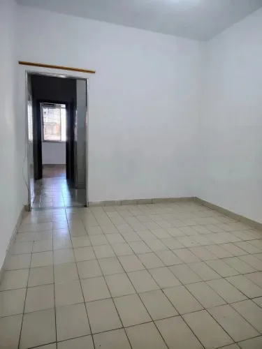 Excelente apartamento de frente, muito bem localizado na Rua Silveira Martins