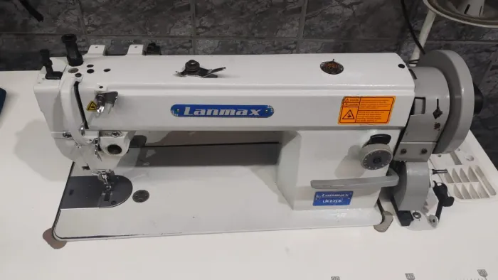 Máquina de costura transporte triplo Lanmax LM0718