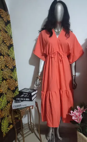 Vestido Bata Midi com Babado e Decote V.