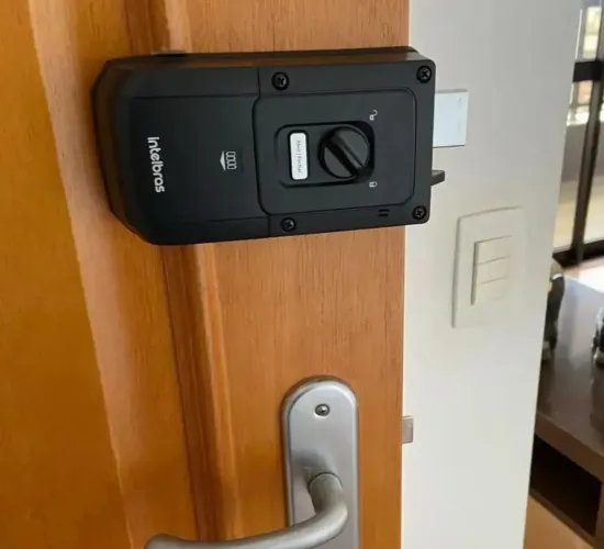 Fechadura Inteligente Intelbras - Segurança e praticidade para sua casa!