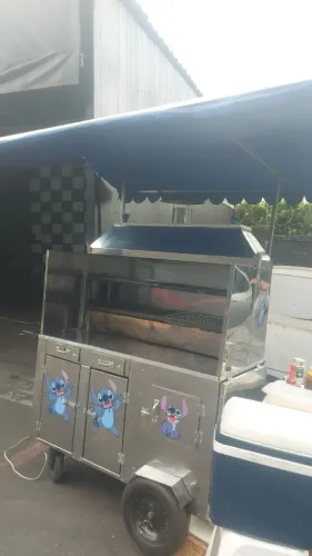 Carrinho grande de churrasco estilizado do Stitch - em excelente estado!