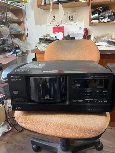 Cd player pionner 101 cds PD-F958 não lê disco