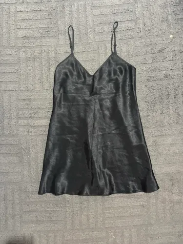Camisola preta cetim