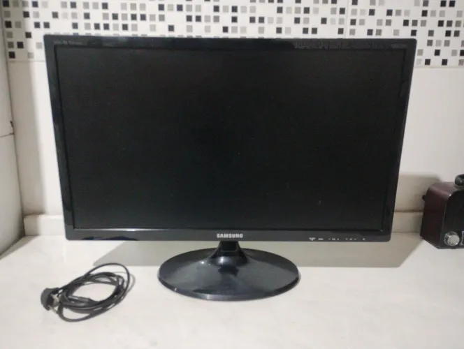 TV Monitor Samsung 24"