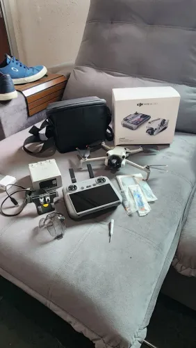 Drone DJI Mini 4 Pro Fly More Combo Plus