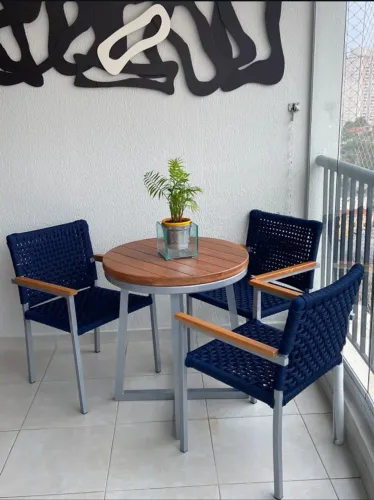 MESA COM 3 CADEIRAS DE CORDA NÁUTICA PARA VARANDA