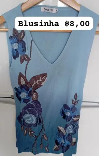 35 % TUDO COM DESCONTO/ PIX, Blusa de renda azul com flores bordada