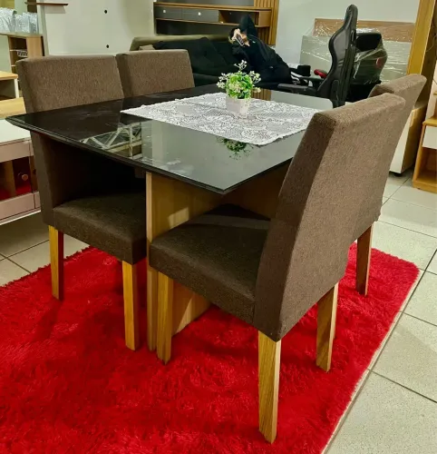 Mesa 4 lugares entrego 