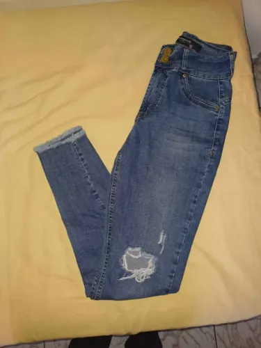 Calça jeans  Tamanho 38 Marca youngstyle 