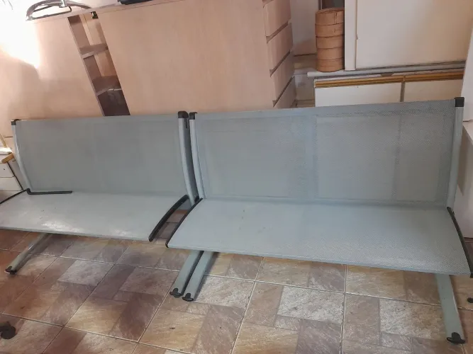 Banco pare espera em aço- Semi nova