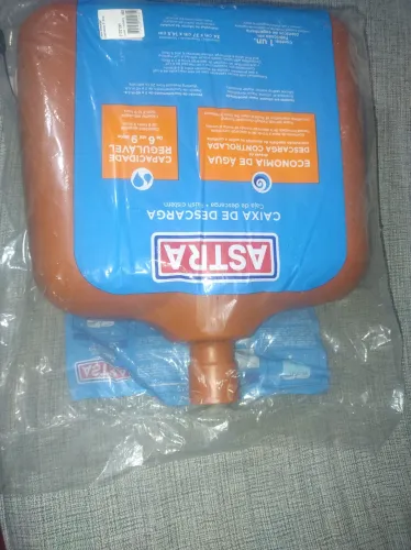 Caixa de descarga para vaso sanitário / Privada 