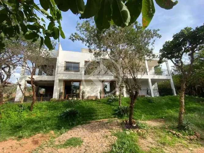 Linda Casa Estilo Pousada na Lapinha da Serra  8 Suítes  Vista Deslumbrante  Porteira Fech