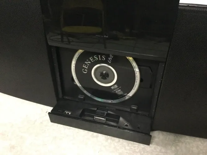 Som Philips com CD Player e Dock para iPod