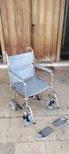Cadeira para pessoas com mobilidade reduzida