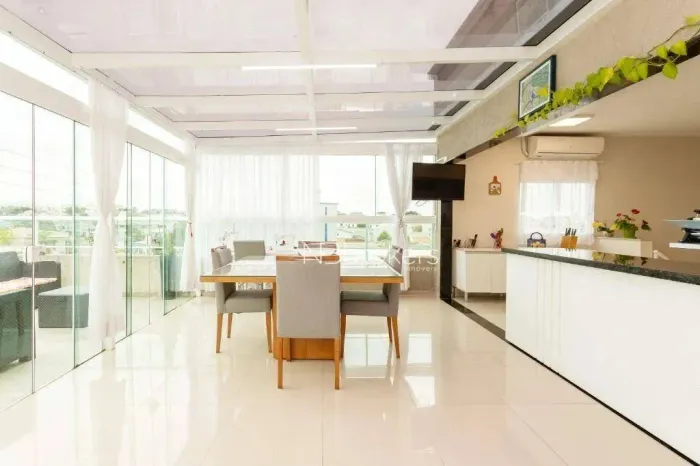 COBERTURA MODERNA E ILUMINADA COM TERRAÇO PRIVATIVO E 2 VAGAS!