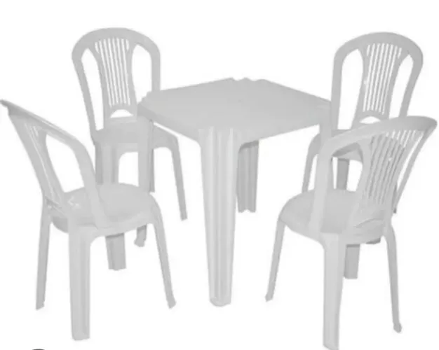 Conjunto de Mesa e Cadeiras Tramontina de Plástico Branco