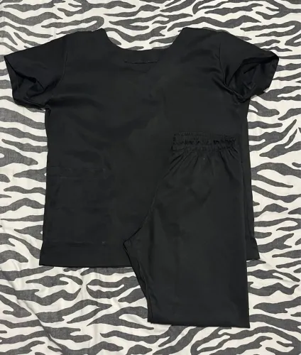 Conjunto de Scrubs Preto - Conforto e Estilo