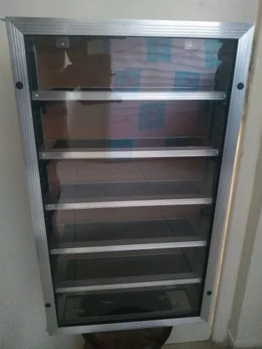 Armário Expoxitor para miniaturas de carros e motos.