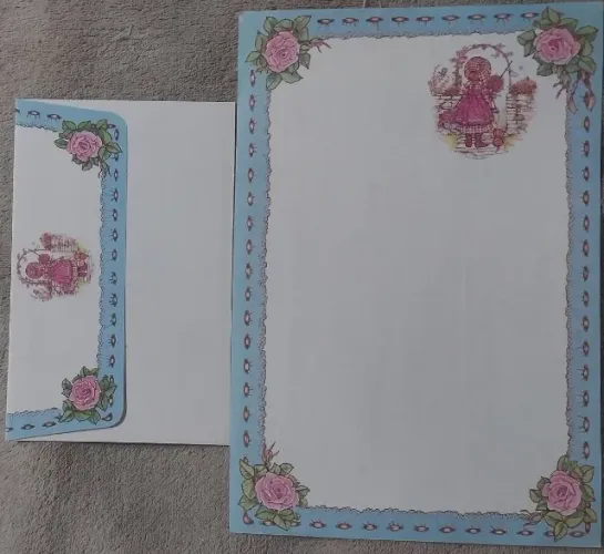 Papel de carta + envelope menina e flores - cód 411