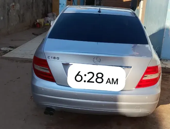 Mercedes-Benz C-180 CGI Classic 1.8 16V 156cv Aut. 2012