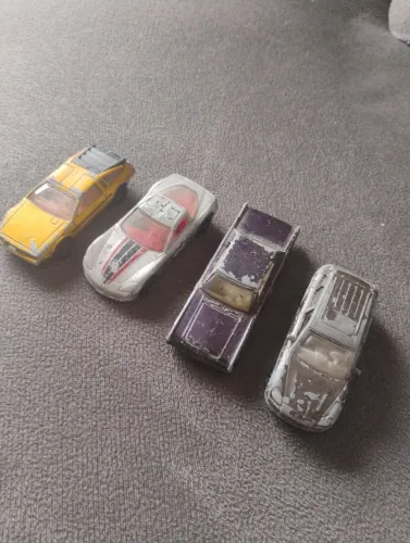Modelos antigos da Hotwheels