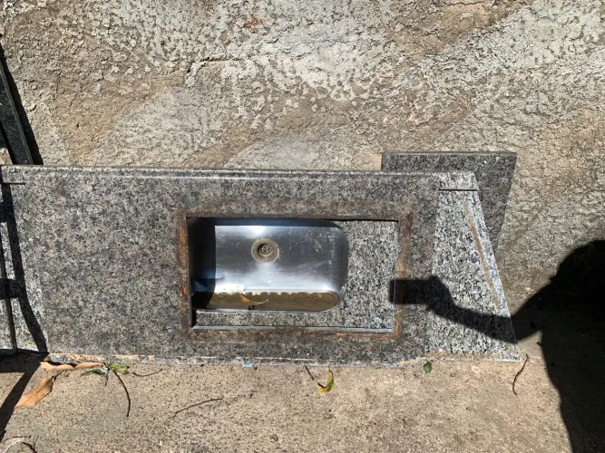 Pia com pedra mármore 