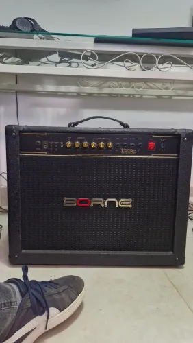 AMPLIFICADOR BORNE VORAX 12100 STUDIO - Guitarra