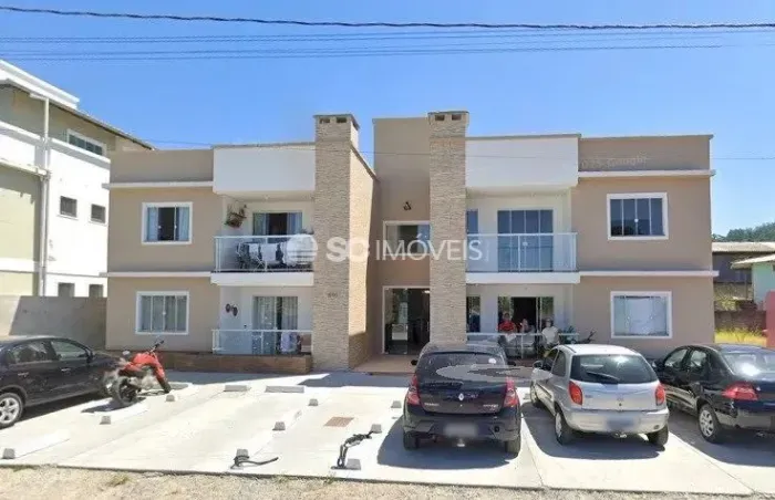 Prédio residencial com 8 apartamentos