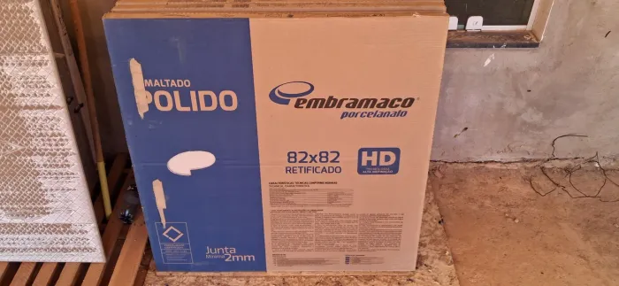 Porcelanato Polido 82x82 Embramaco