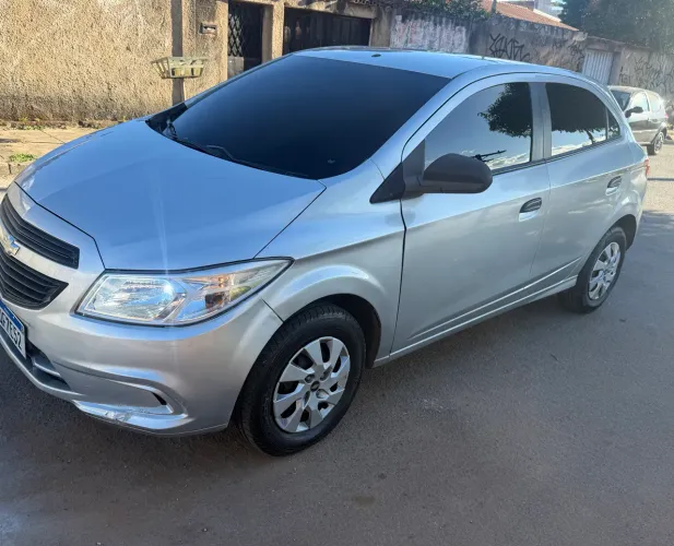Chevrolet Onix Hatch LS 1.0 8V Flex Power Mec. 4P 2015