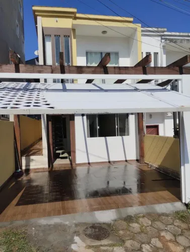 Aluga-se duplex anual 2.950 ingleses 500 metros da praia