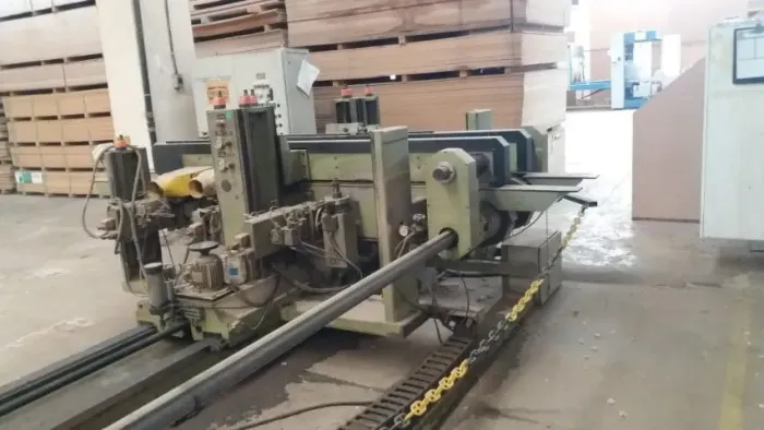 Perfiladeira Dupla Automática - marca: Maclinea - abertura máxima de trabalho de 2500mm