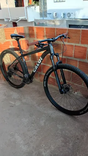 Caloi Explorer PRO V/T Leia.