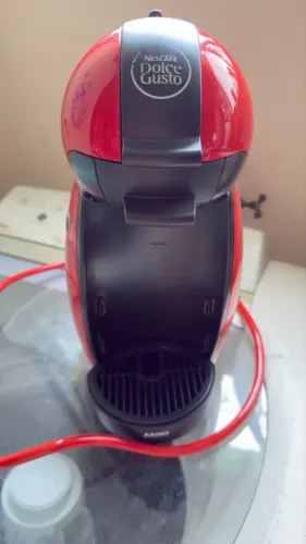 Cafeteira Expresso Dolce Gusto Piccolo Vermelha