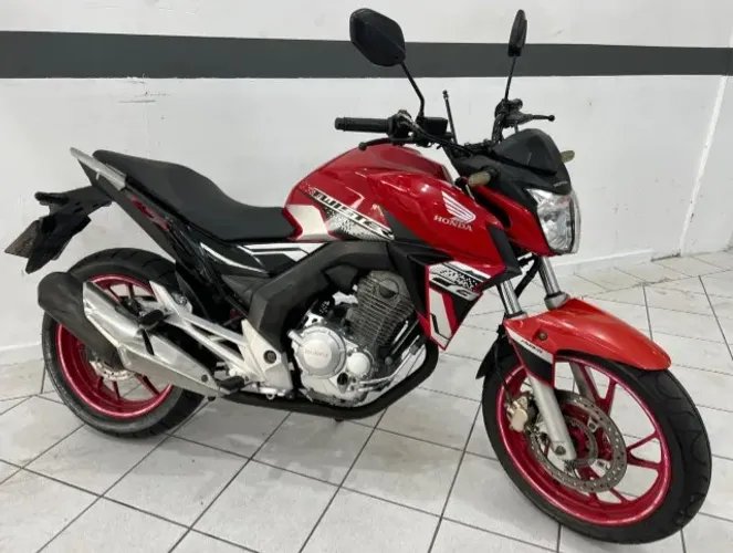 Honda CB250F Twister 2021- Potência, estilo e desempenho para o dia a dia! Aproveite est