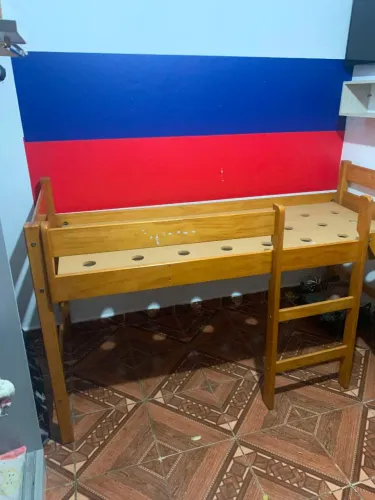 Cama infantil com escorregador