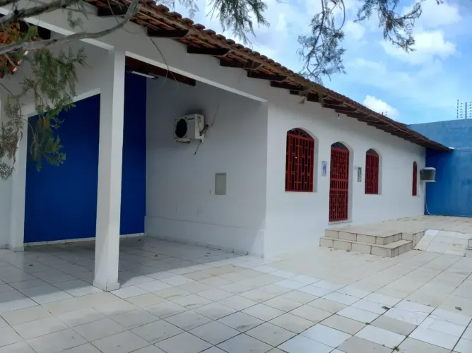 Cj Tiradentes / Casa de Esquina / Ótimo para empresa