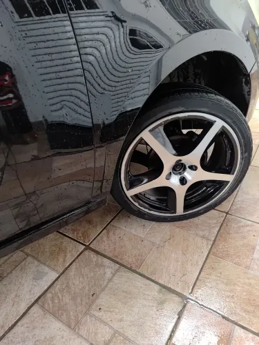 Rodas 17 com pneus