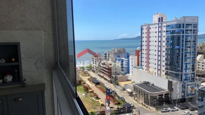 Apartamento em Rua 260 - Meia Praia - Itapema/SC
