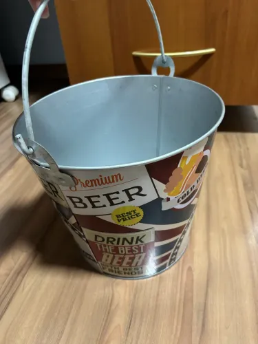 Balde de metal para bebidas 