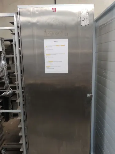 Camara em aço inox com 20 assadeiras lisas nova. Leia descrição