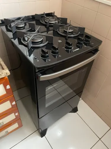 Fogão 4 bocas com mesa de vidro- Electrolux (8 meses de uso)