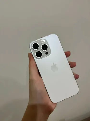 iPhone 15 Pro - 128gb - 87% bateria