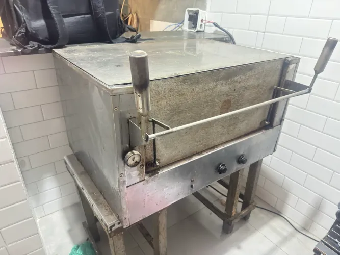 Forno elétrico para pizzas,esfihas,bolos e mais
