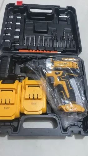 Parafusadeira nova top de linha!!(Retirada no gaisel)