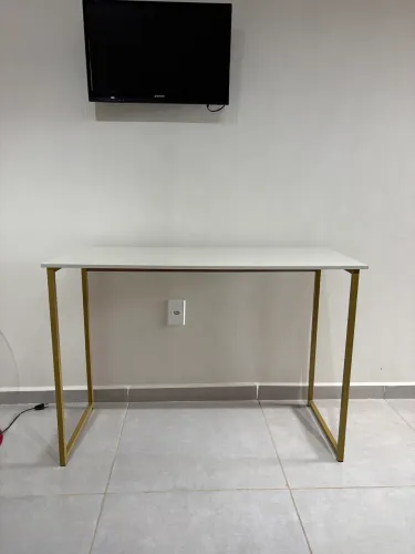 Mesa/Escrivaninha industrial 110x45