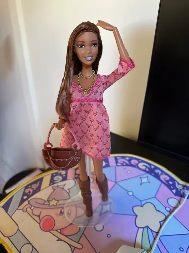Barbie Fashionista Artsy